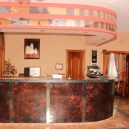 Avenida Iii Hotell 2*