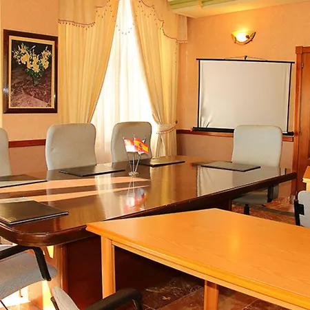 Hotell Avenida Iii 2*