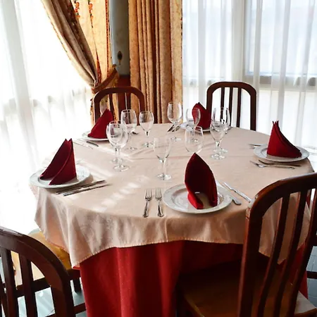 Avenida Iii 比利亚丹戈斯德尔帕拉莫