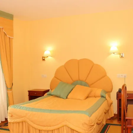 Hotell Avenida Iii Villadangos del Páramo