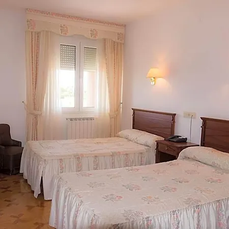 Avenida Iii Hotel 2*