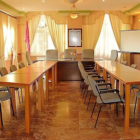 Avenida Iii Hotel