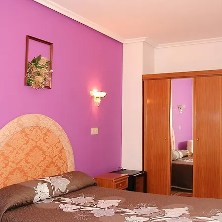 Avenida Iii Hotel Villadangos del Paramo