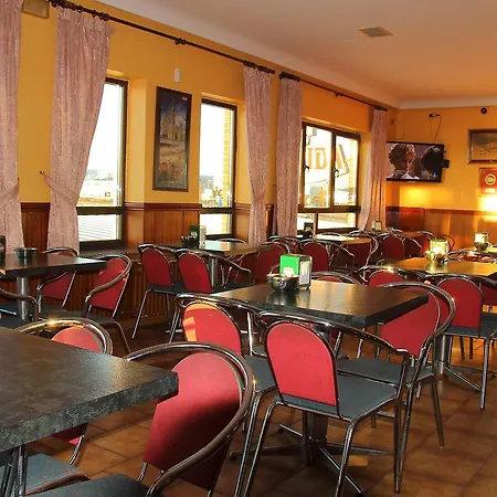 Avenida Iii Hotell 2*