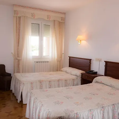 Hotel Avenida Iii Villadangos del Paramo