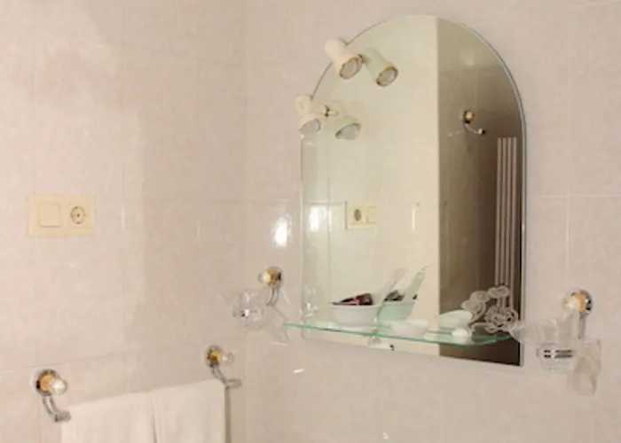 Avenida Iii Hotel 2*