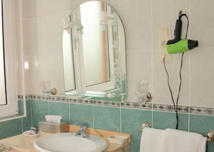 Avenida Iii 호텔 2*