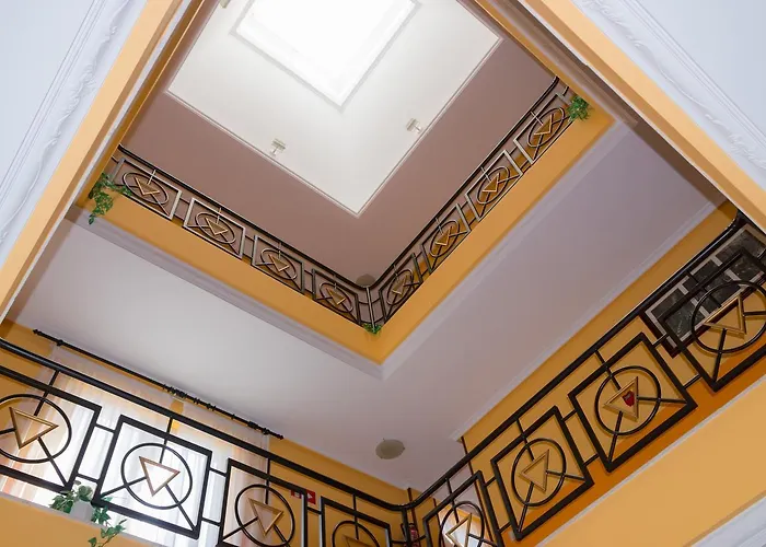 Avenida Iii Hotel 2*